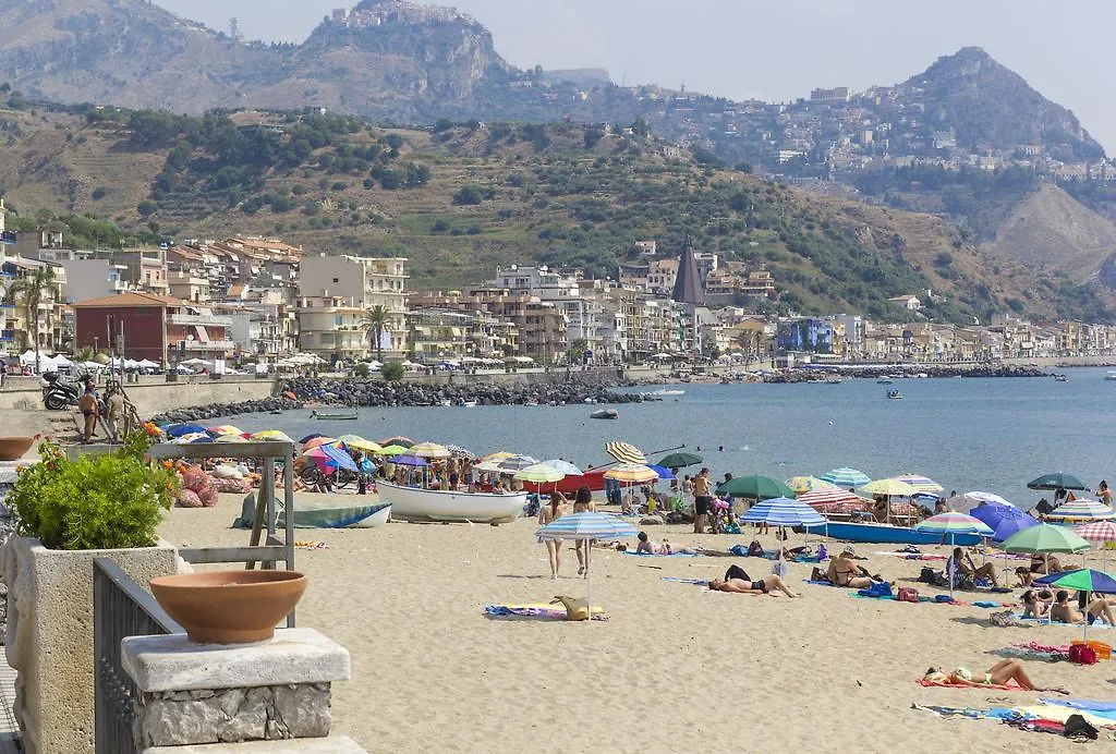 Studio Coral View Giardini Naxos Apartmán